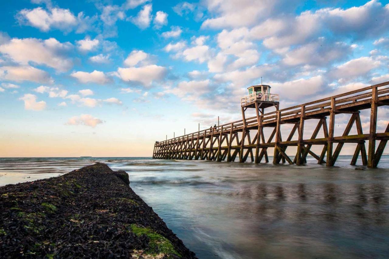 F2 - 30M2 Face A La Mer Люк-сюр-Мер Экстерьер фото